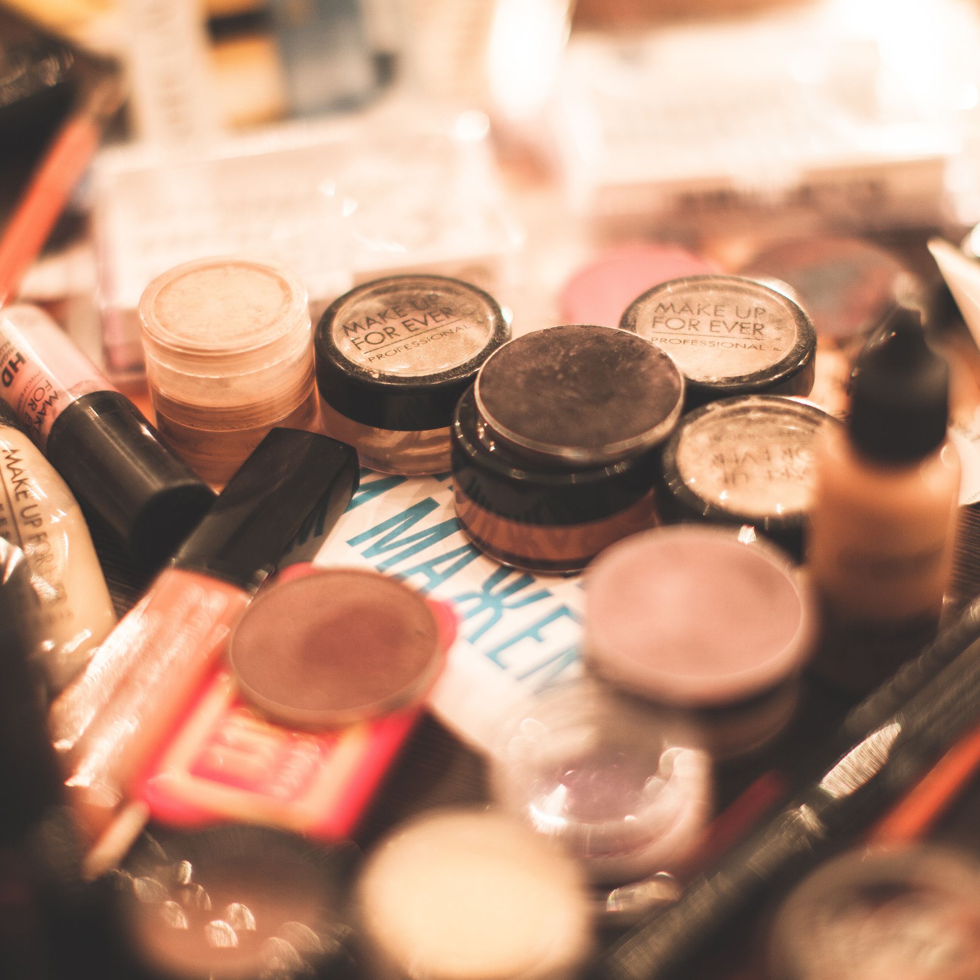 Kit Básico de Maquillaje para Mujeres Ocupadas.