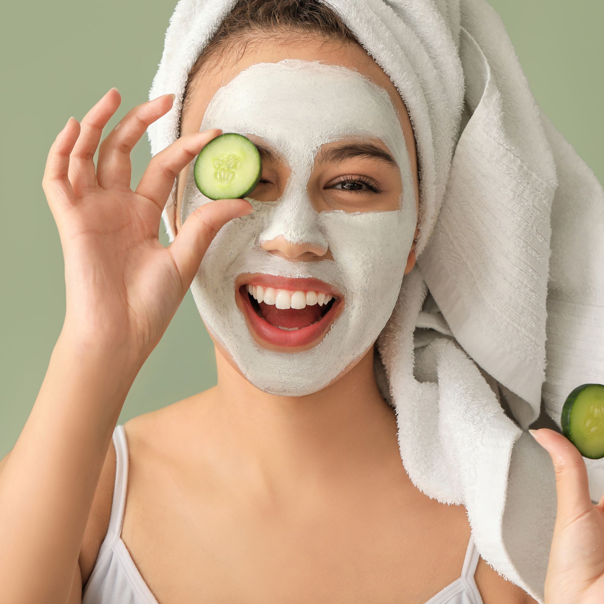 Mascarillas caseras para el rostro con ingredientes de cocina.